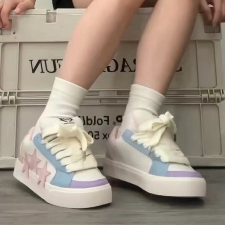 Damen Sneaker Sportlich Mit Dicker Sohle - BerlinGlamour