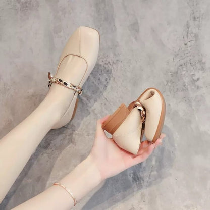 Damen Slingback Schuhe Elegant mit Kettenverzierung Schwarz - BerlinGlamour