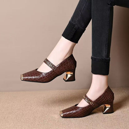Damen Pumps Elegante Mary Jane Schuhe mit Metall Detail