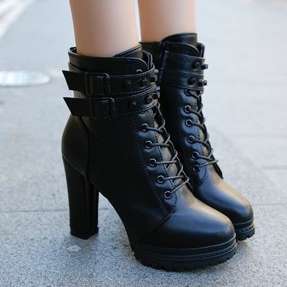 Damen Stiefeletten Robust mit Riemen und Profilsohle Winter