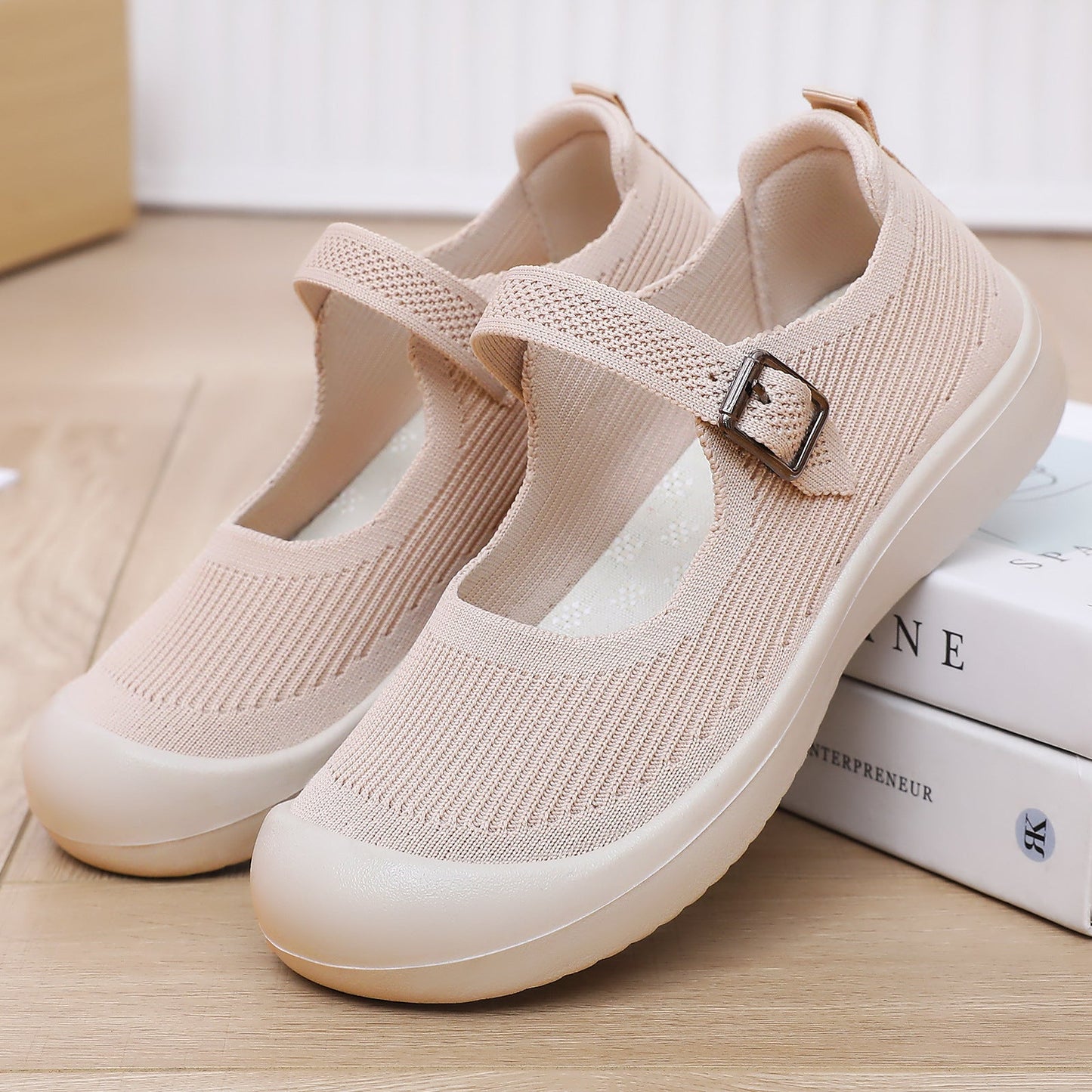 Damen Sportschuhe Slip-On atmungsaktiv mit verstellbarem Riemen - BerlinGlamour
