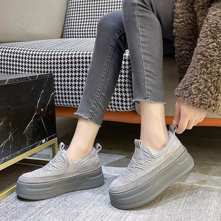 Damen Sneaker Bequem Rutschfest Isolierend Schwarz - BerlinGlamour