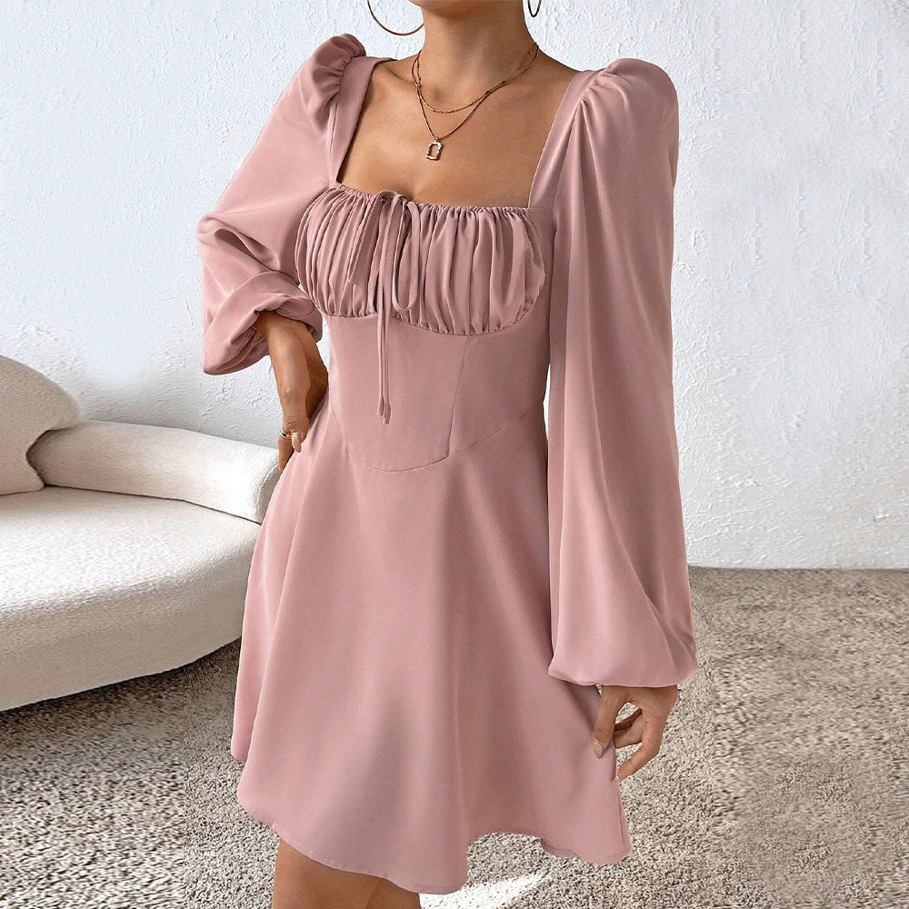 BerlinGlamour Puffärmel Kleid mit quadratischem Ausschnitt und Puffärmeln