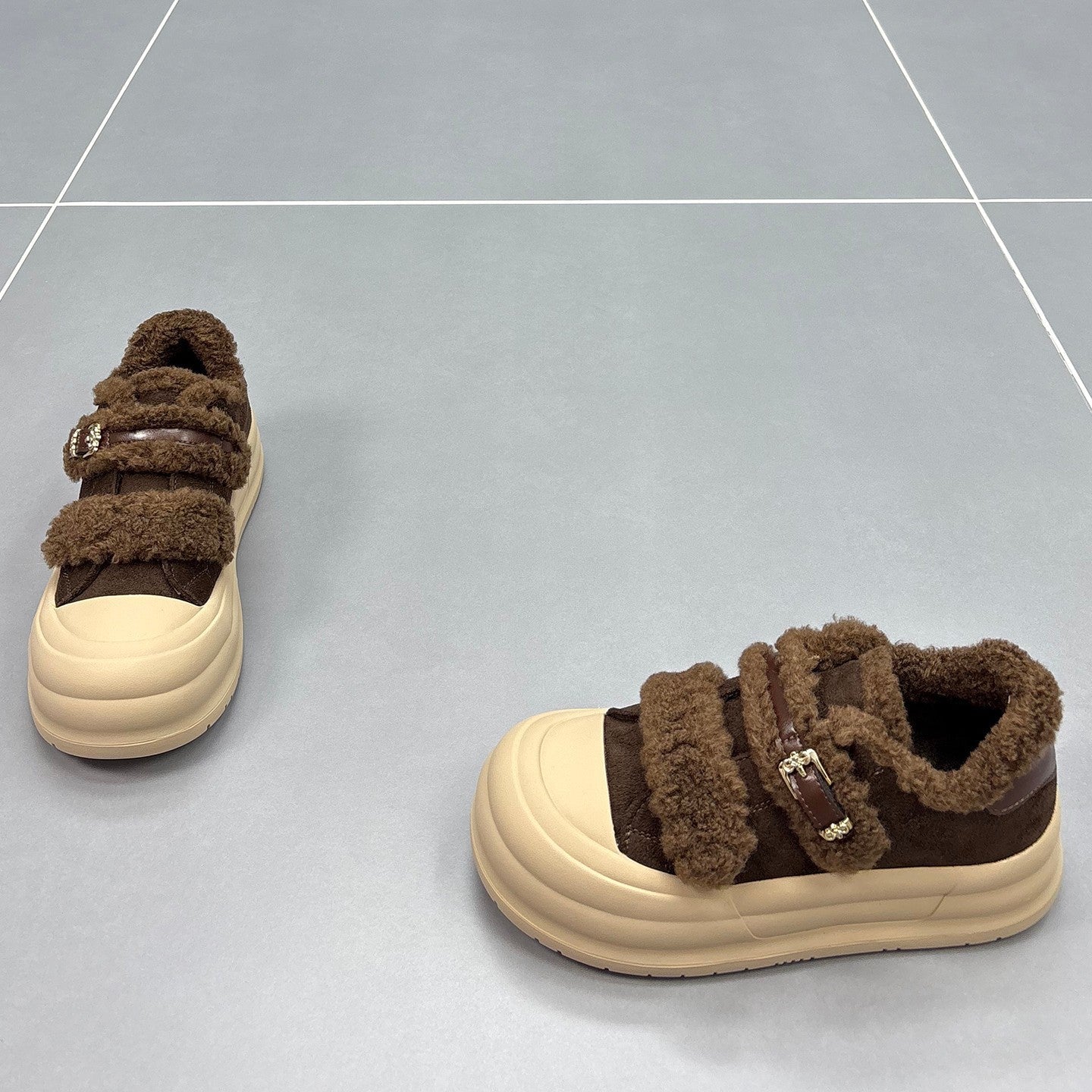 Damen Sneaker Komfortabel Weich Fleece Innensohle Klettverschluss