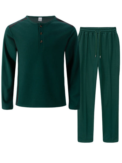 Herren Freizeitanzug mit Henley-Oberteil und Jogginghosen Modern