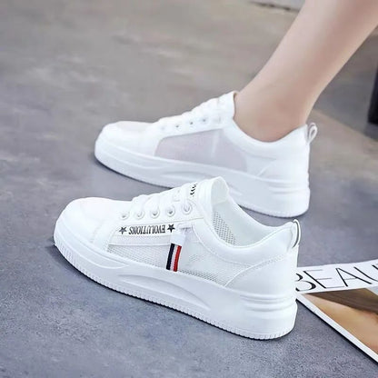 Damen Sneaker mit Schriftzug und dämpfender Sohle BequemSport