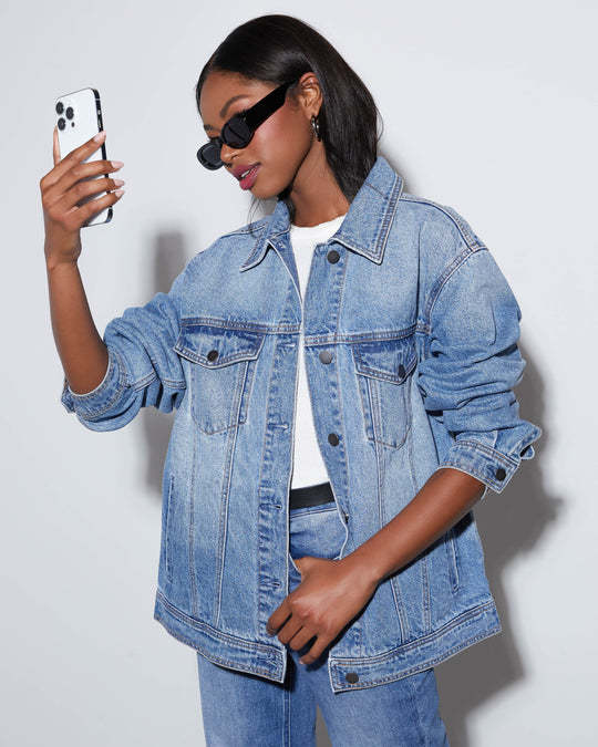 Damen Denimjacke Oversized Modern mit Trenddetails