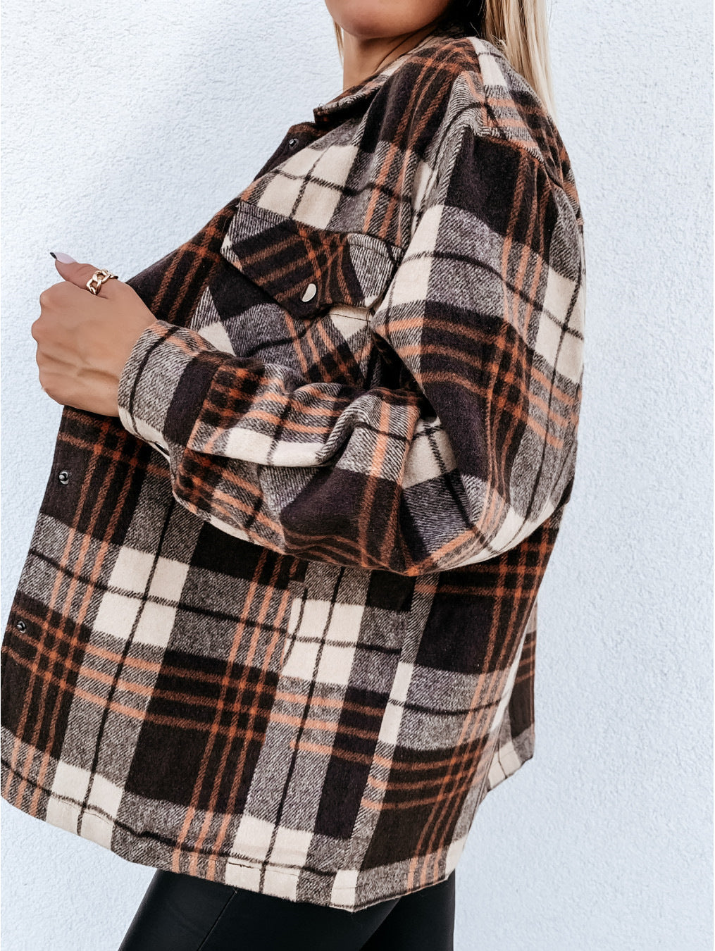 Übergroße Damen Pulloverjacke Karomuster Großes Modell