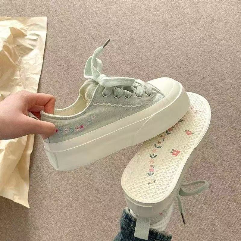 Damen Sneaker Plateau mit Blumen Applikationen atmungsaktiv