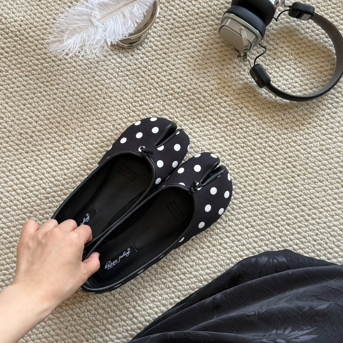 Damen Ballerinas Bequem mit Punktenmuster Schwarz - BerlinGlamour