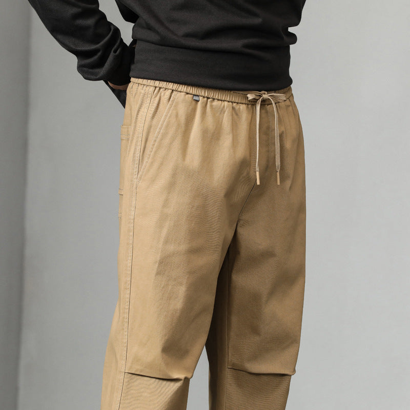 Elastische Herren Jogginghose mit Taschen und Stretchbund