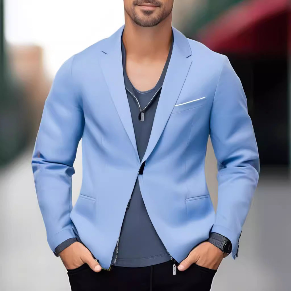 Ein eleganter und stilvoller Blazer mit farblich abgesetztem Revers Berlin-Glamour.