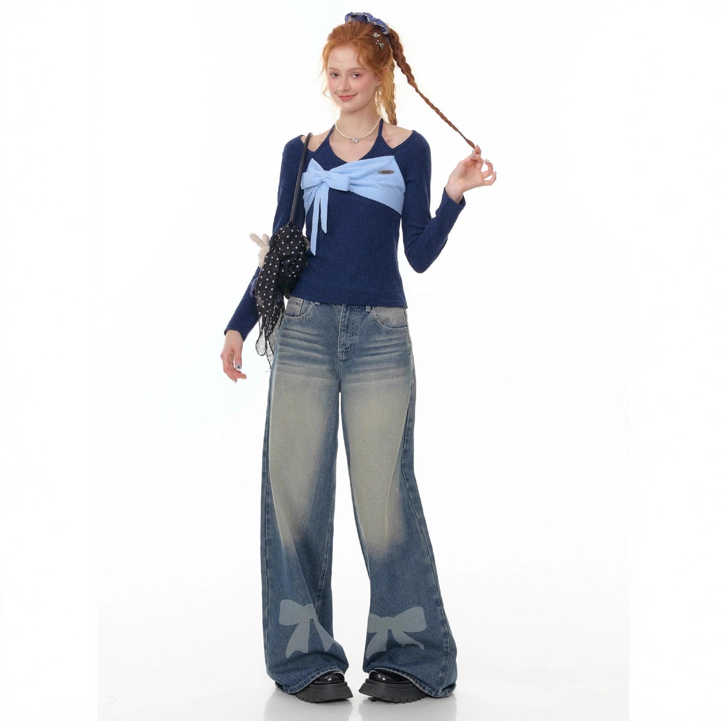 Weite Damen Jeans mit Dekoration und Schleifen details