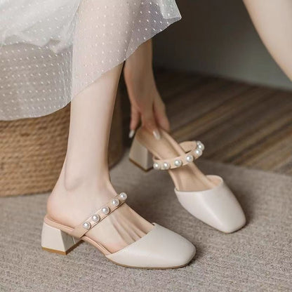 Damen Sandalen Geschlossen mit Blockabsatz und Perlen - BerlinGlamour