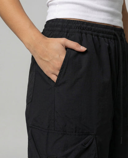 Weite Damen Cargo-Hose mit Elastikbund und Kordelzug