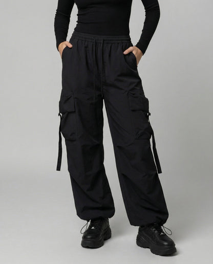 Weite Damen Cargo-Hose mit Elastikbund und Kordelzug - BerlinGlamour