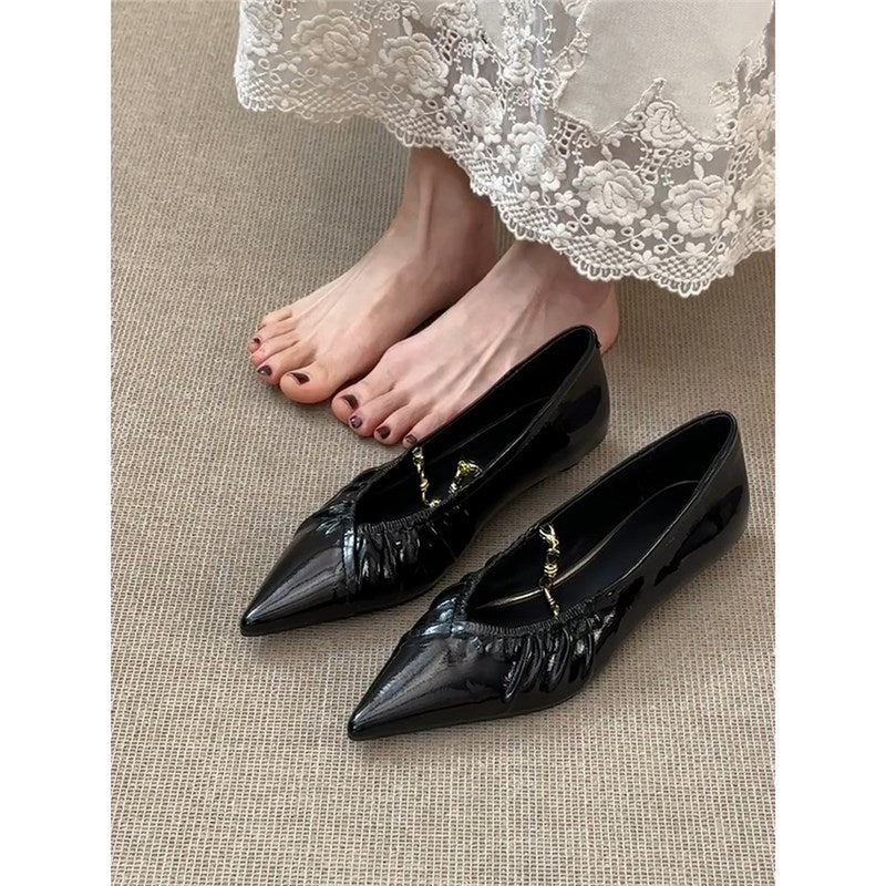 Elegante Damen Ballerinas mit Ketten Dekoration Spitze - BerlinGlamour