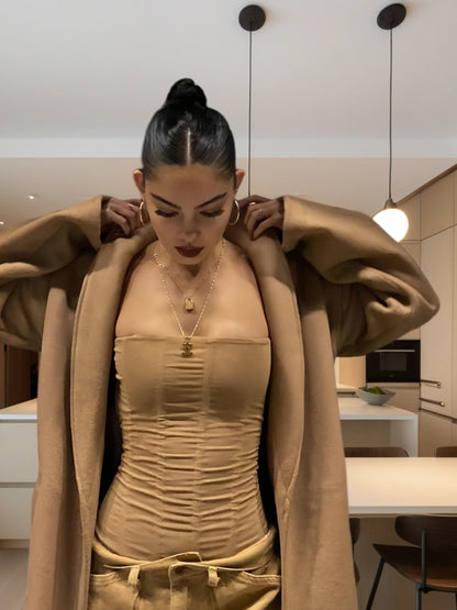Figurformendes Damen Top mit Raffungen und Trägern