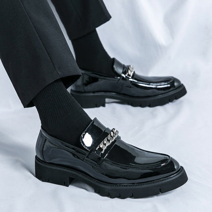 Damen Mokassins Elegant Stilvolle Schuhe mit Ketten-Detail - BerlinGlamour