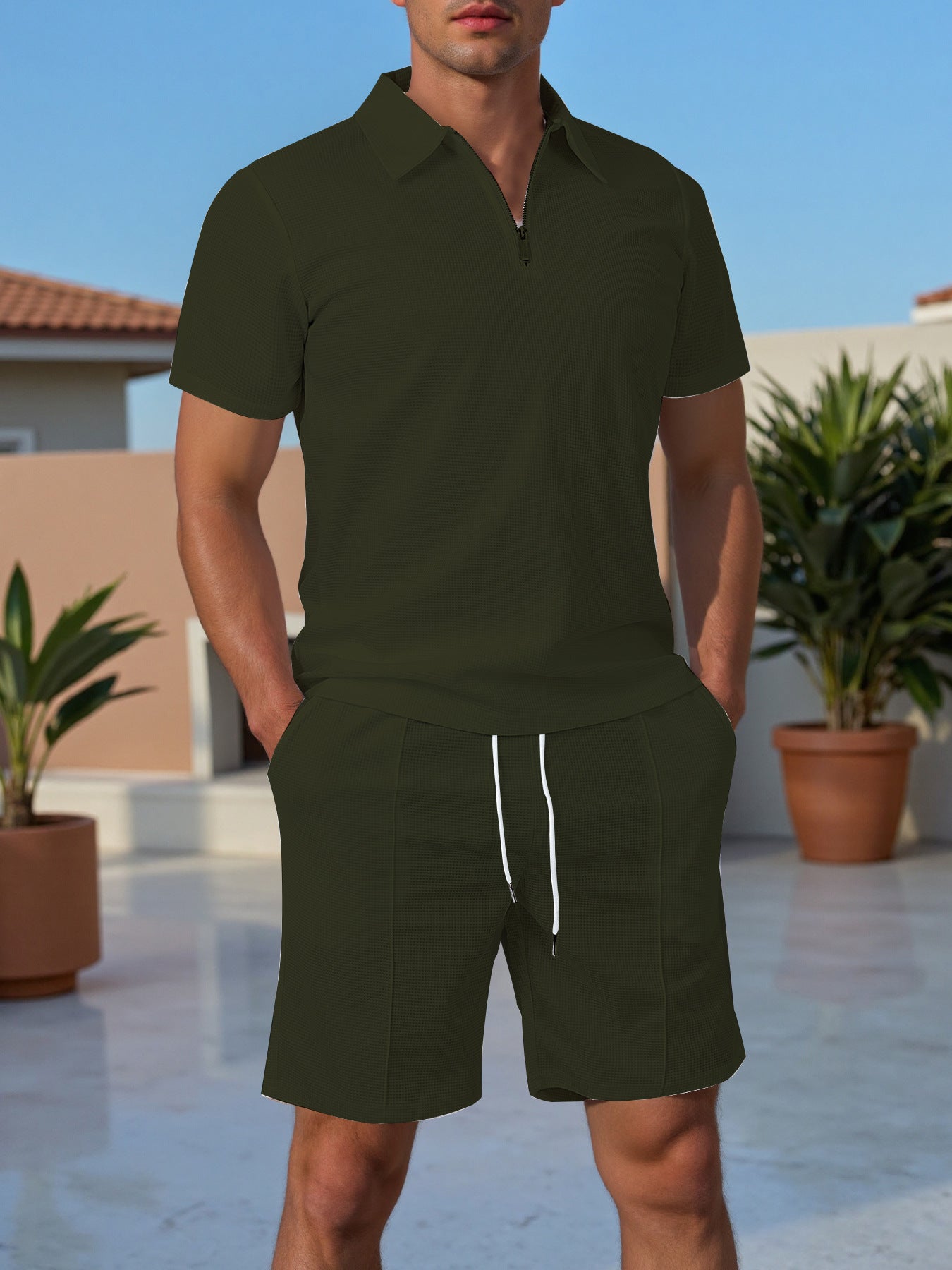 Herren Sport-Polo Kurzarm mit Reißverschluss und passenden Shorts
