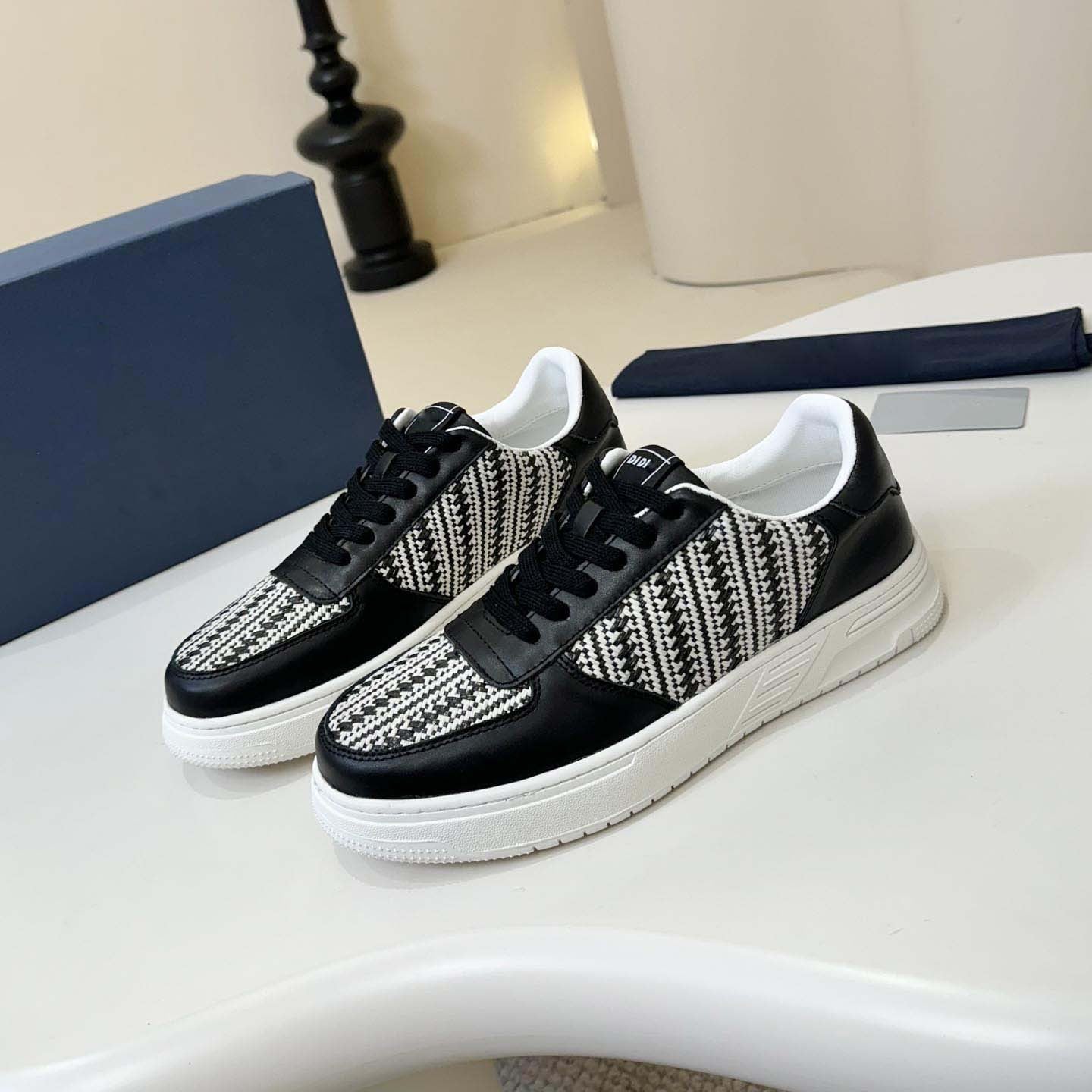 Damen Sneaker Sportschuhe Bequem Gepolstert