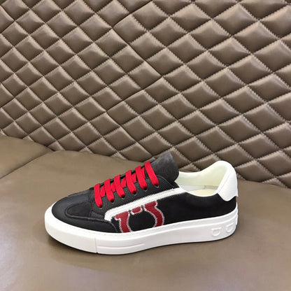 Damen Sneaker Sportlich mit Logo-Design und rutschfester Sohle