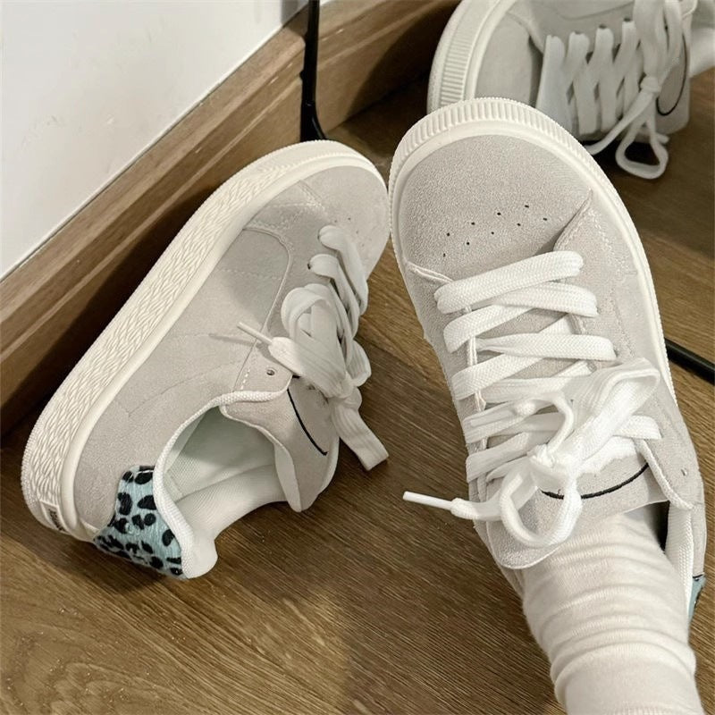 Damen Sneaker Weich Wildleder Bequem Modern - BerlinGlamour