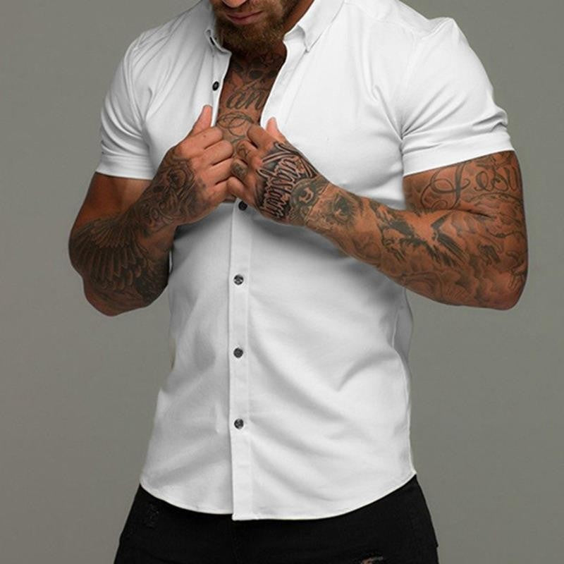 Moderne Urban Outfit mit stylischem Schnitt und Button-Detail Berlin.