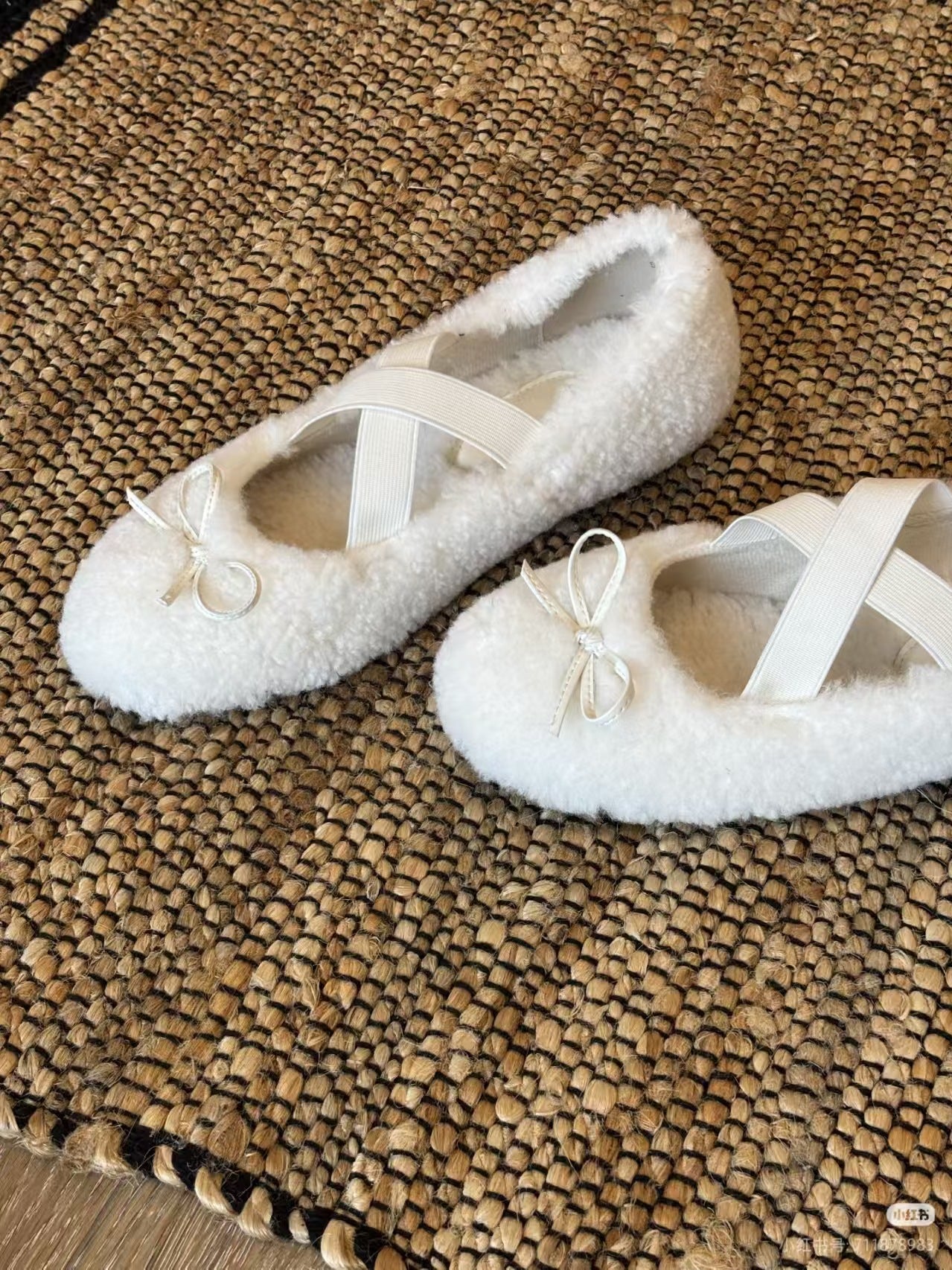 Damen Ballerinas Weich Plüsch Schleifen Detail