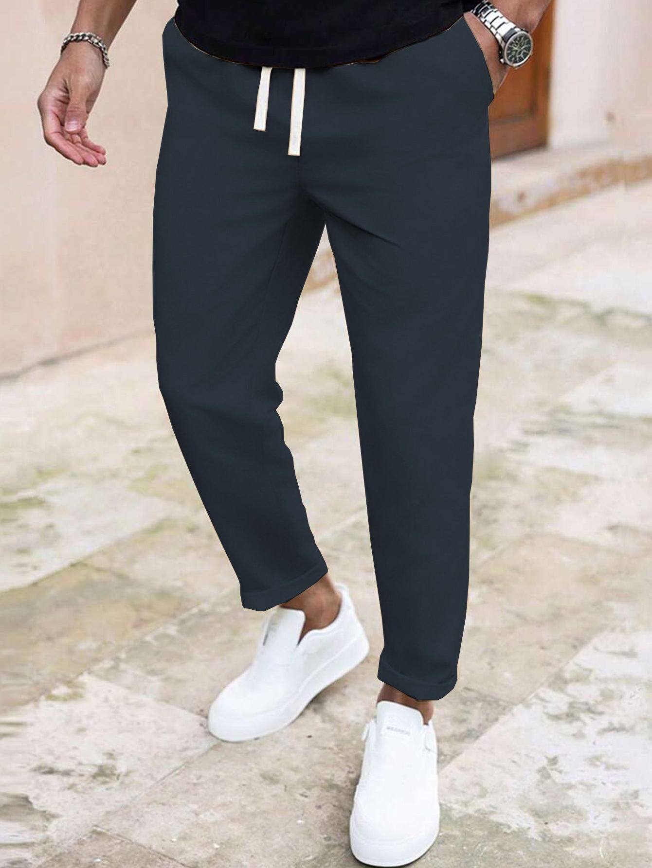 Bequeme Herren Trainingshose mit verstellbarem Bund Sportlich