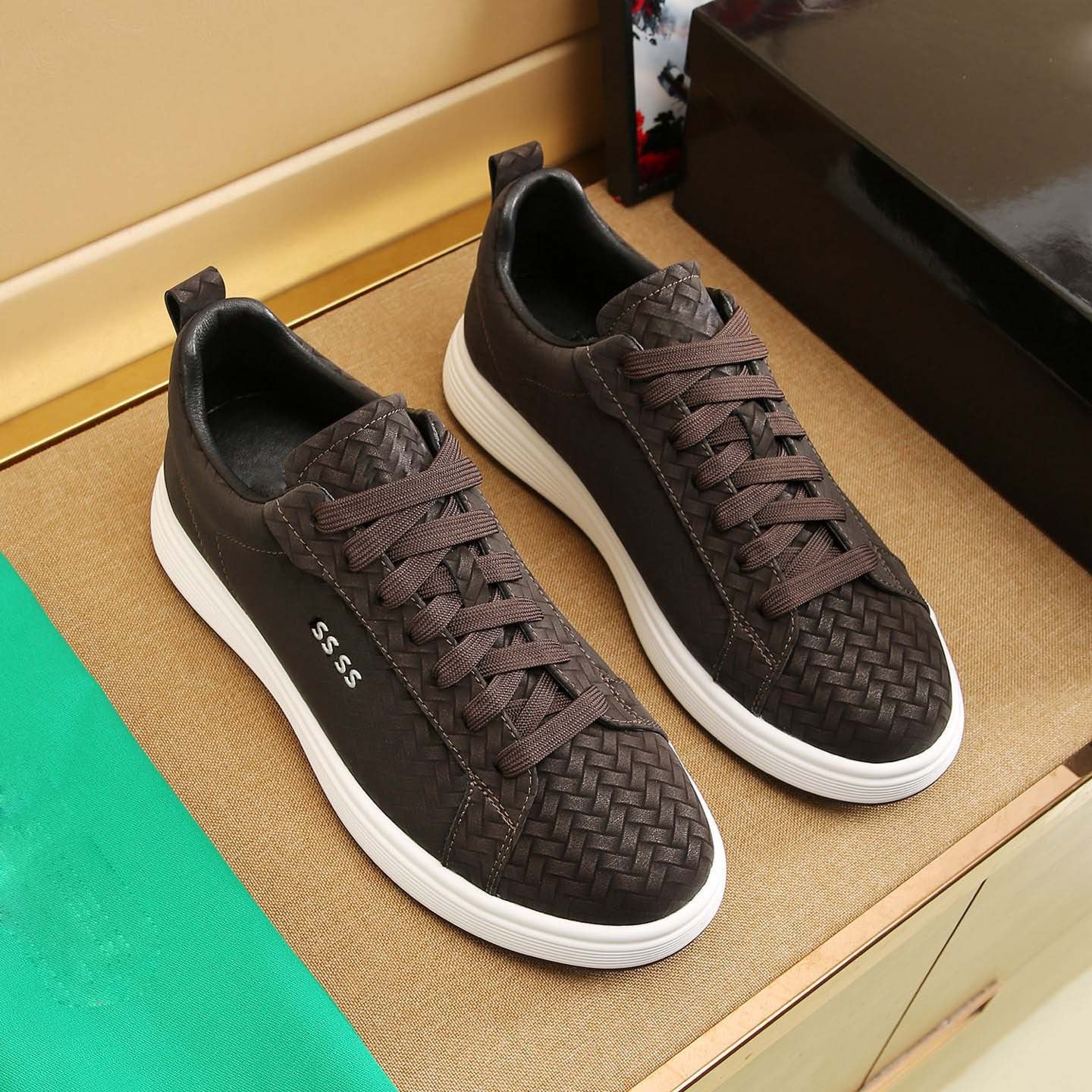 Damen Sneaker Geflochten Rutschfest Modern - BerlinGlamour