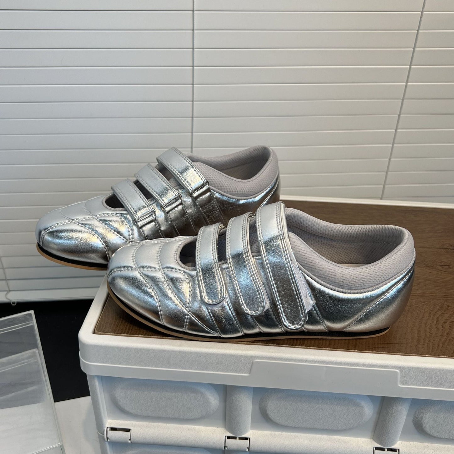 Damen Sneaker Atmungsaktiv Komfortabel mit Klettverschluss - BerlinGlamour