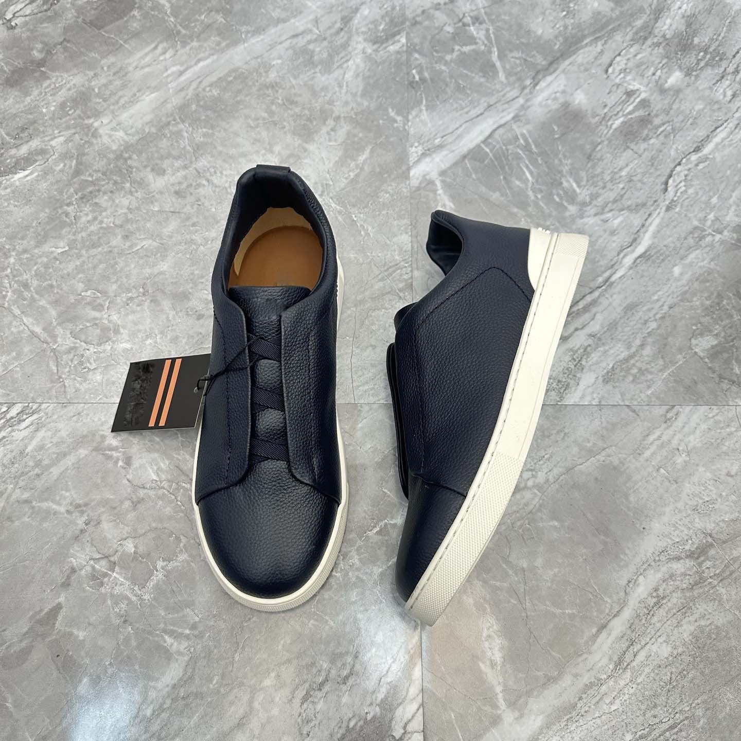 Damen Sneaker Slip-On Leder Schwarz Rutschfest