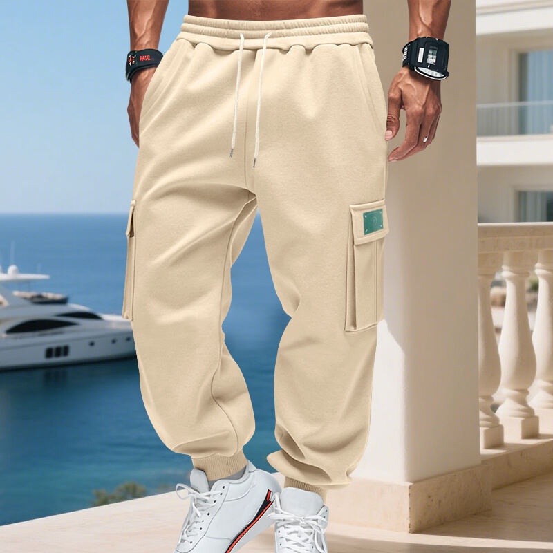 Bequeme Herren Jogginghose Cargo mit Taschen Sportlich