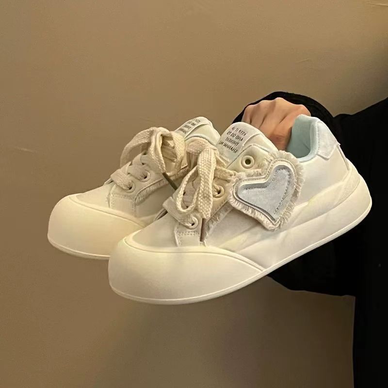 Damen Sneaker Weiß Herz Design Atmungsaktiv - BerlinGlamour