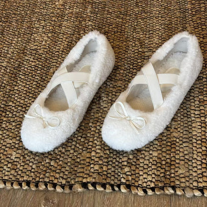 Damen Ballerinas Weich Plüsch Schleifen Detail - BerlinGlamour