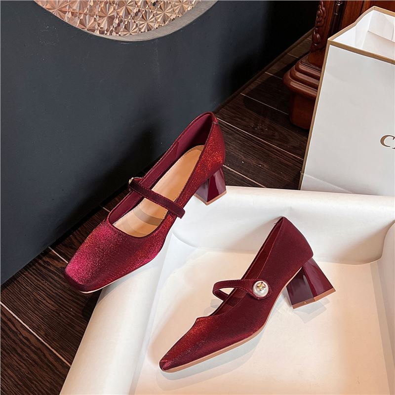Damen Pumps mit Riemenverschluss und Strasssteinen Elegant