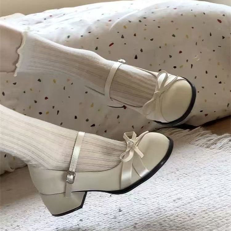 Damen Schuhe Mary Jane Elegante Blockabsatz Schleifen Detail - BerlinGlamour