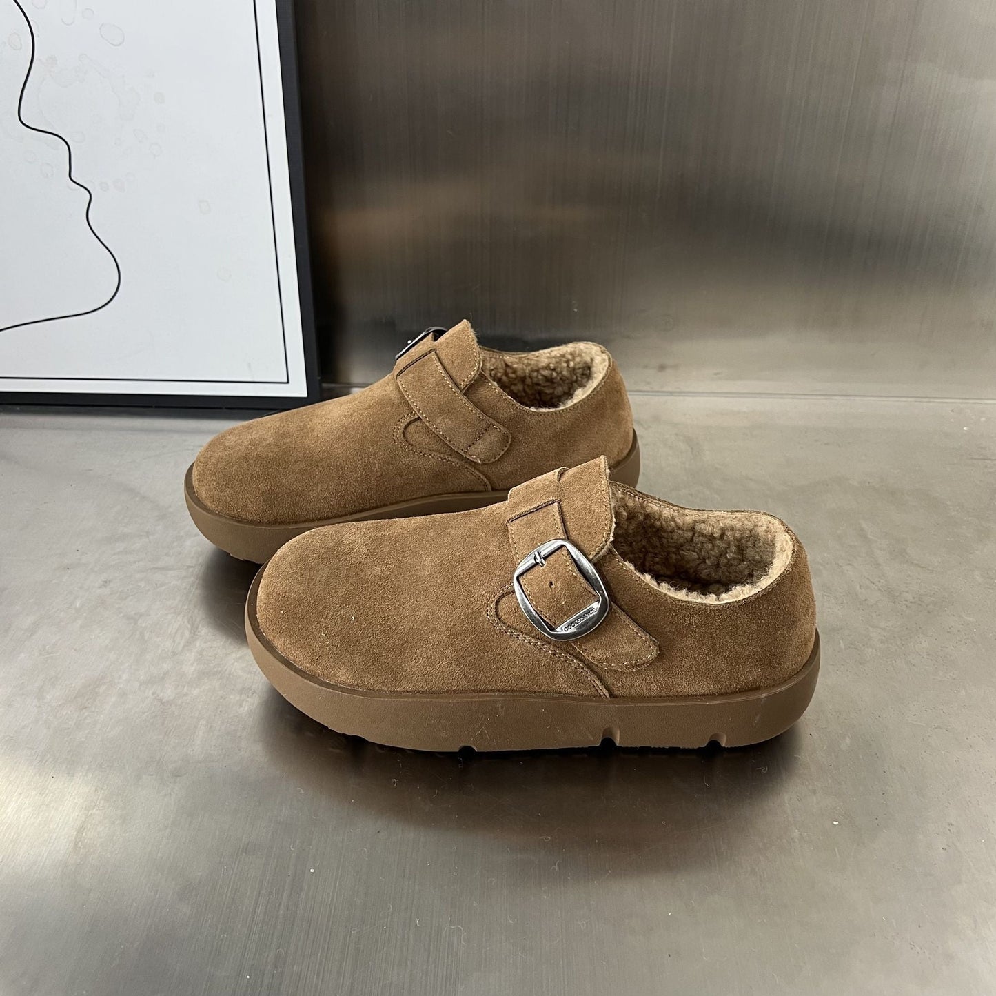 Damen Clogs Weich Bequem mit Schnallenverschluss Modisch - BerlinGlamour