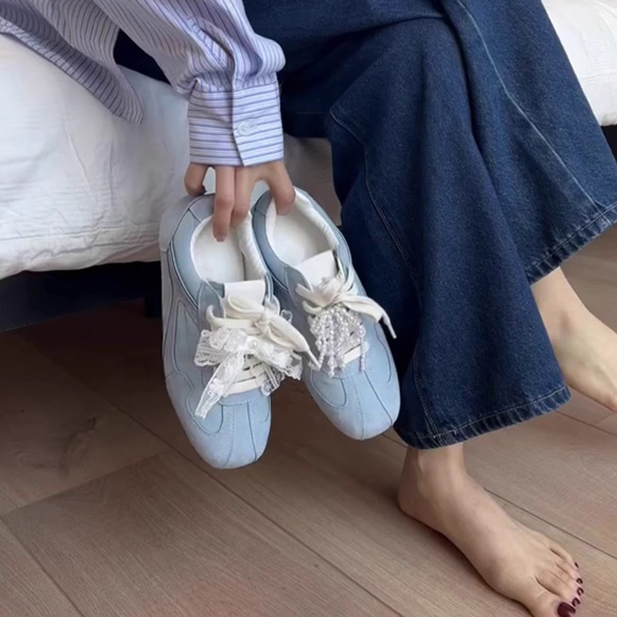 Damen Sneaker Modisch mit Verzierungen Bequem - BerlinGlamour