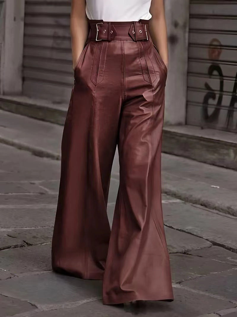 Elegante Damen Lederhosen Hochwertig mit Plisierdetails