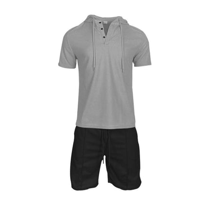 Herren Sport-Outfit Kurzarm Henley mit Kapuze und Shorts