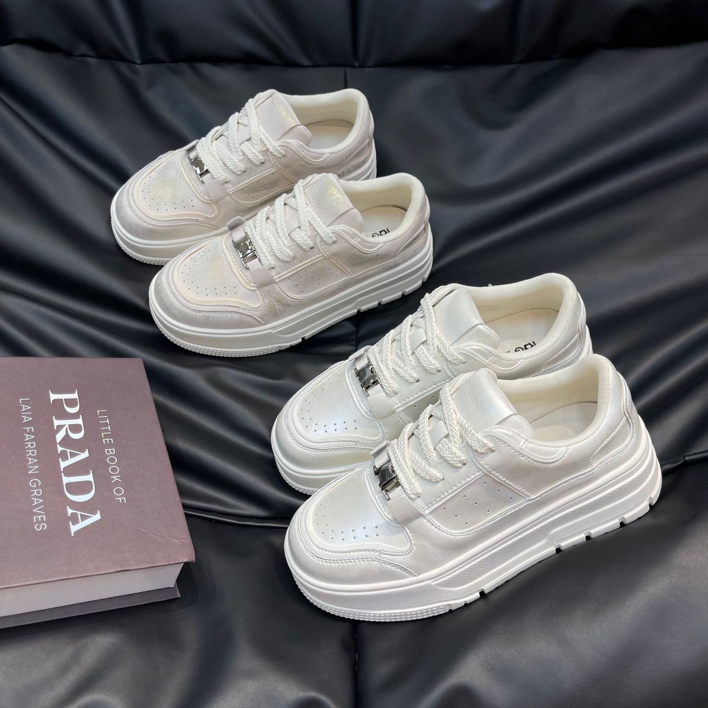 Damen Sneaker Hochglanz Obermaterial Plateau Sohle Modisch