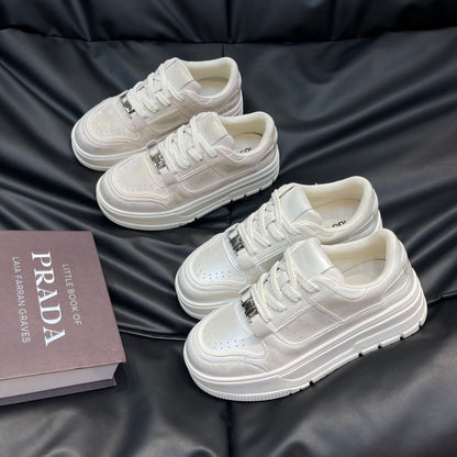 Damen Sneaker Hochglanz Obermaterial Plateau Sohle Modisch