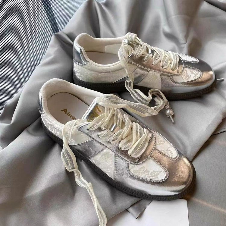 Damen Sneaker Modisch Floralmuster Schnürsenkel - BerlinGlamour