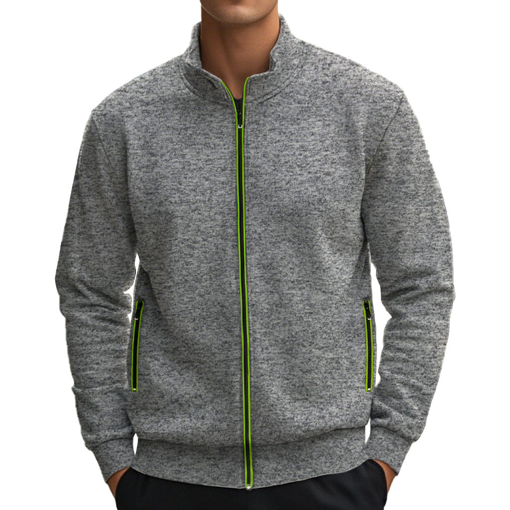 Ich helfe Ihnen gerne dabei! Der neue Titel könnte wie folgt lauten: Stilvolle Freizeitjacke mit hohen Kragen und reflektierenden Reißverschlussdetails 

Wenn Sie einen bestimm