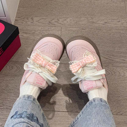 Damen Sneaker mit Blumenapplikationen Atmungsaktiv Trendy - BerlinGlamour
