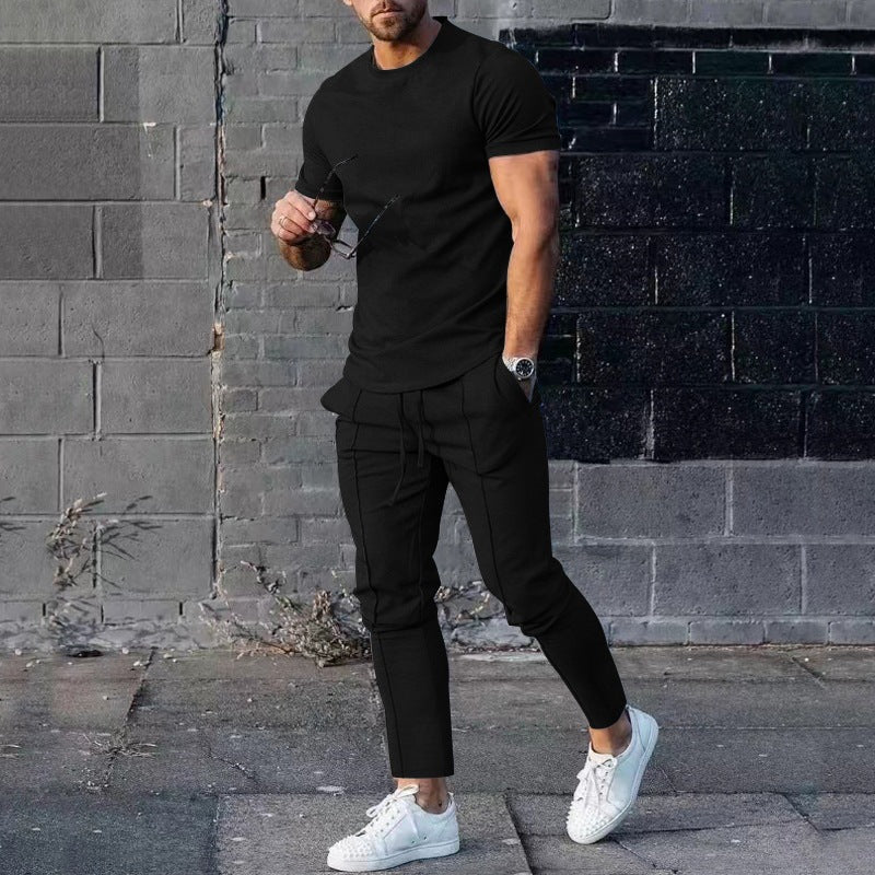 Herren Sport Set: Lässiges T-Shirt und Jogginghose Modern