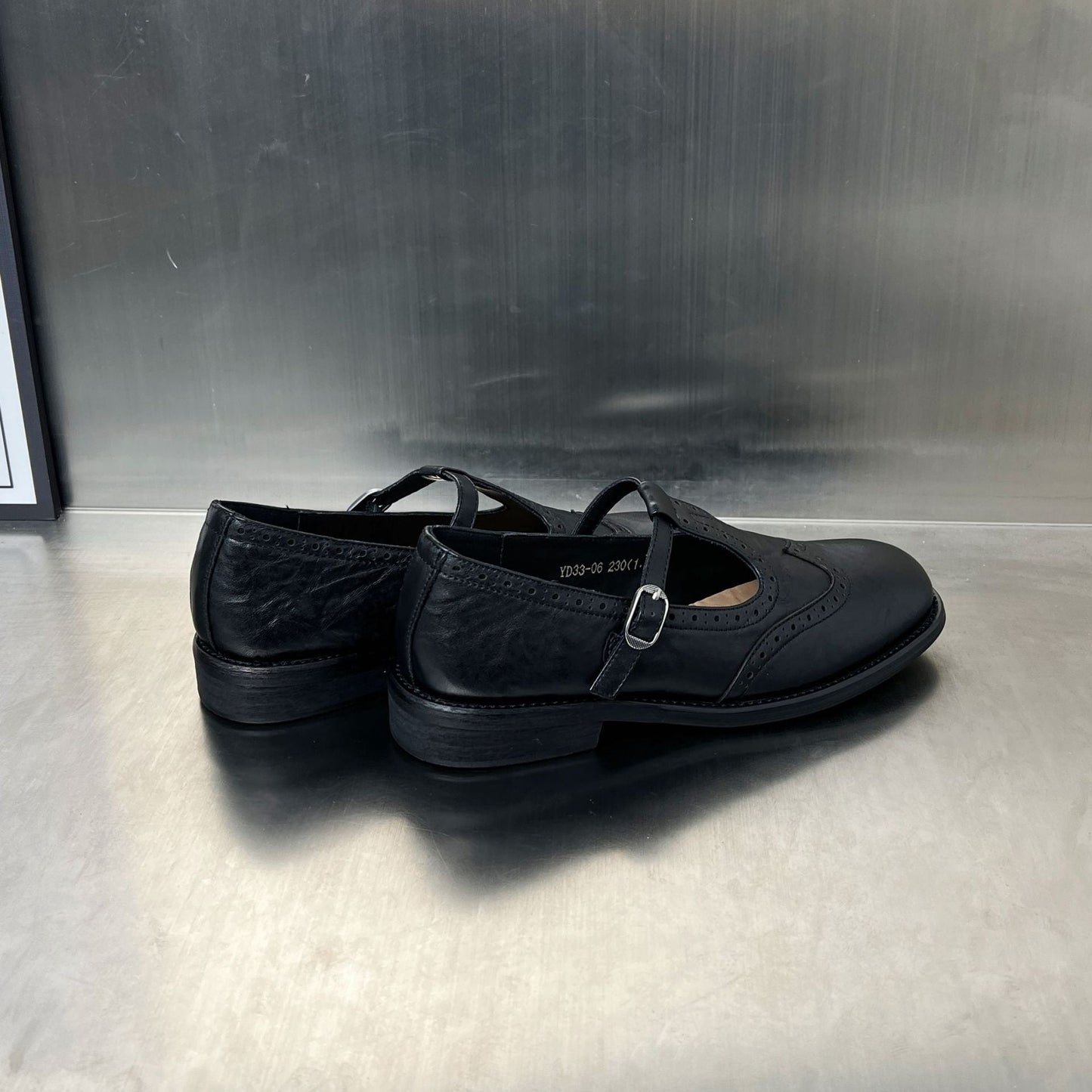 Damen Slipper Elegante Schnalle Luxus Design