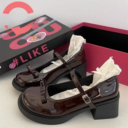 Damen Pumps Modisch mit Schnalle und hohem Absatz - BerlinGlamour